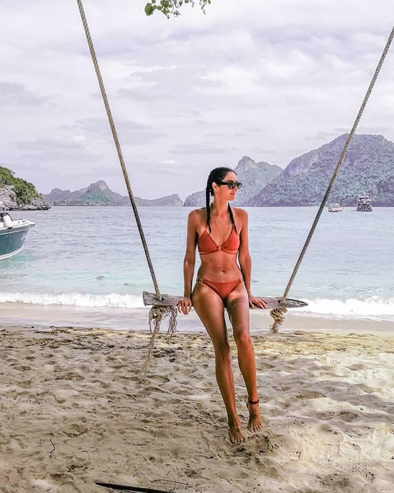 O româncă a renunțat la viața de lux din Londra. Este incredibil ce face acum (GALERIE FOTO) 580082