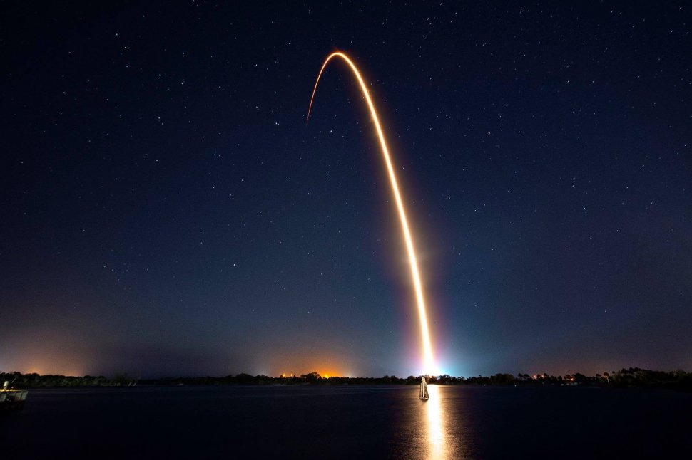 Operațiune de succes a companiei Space X: A lansat Capsula Dragon spre Staţia Spaţială Internaţională