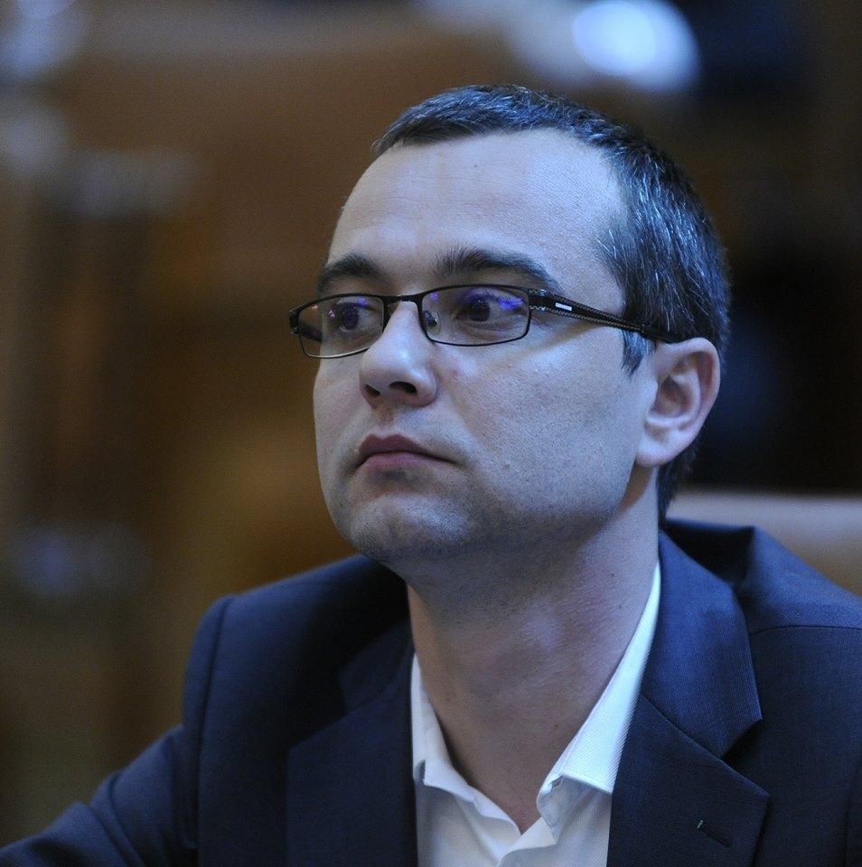 TSD vrea dezbatere națională pentru legalizarea drogurilor ușoare, a prostituției și recunoașterea drepturilor persoanelor LGBT 580979