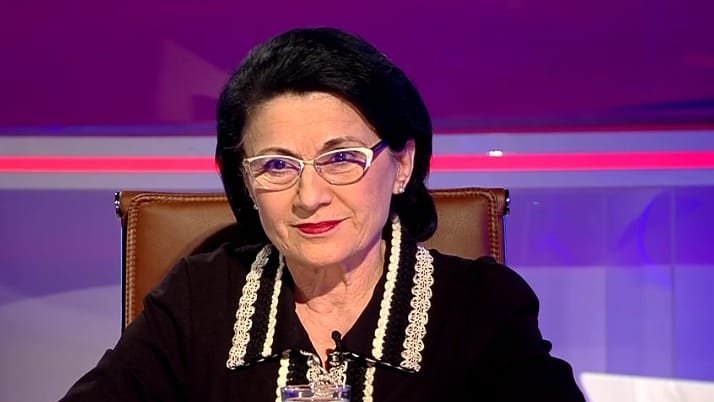 Ministrul Educației, Ecaterina Andronescu, reacție în cazul învățătorului din Iași care a corectat greșit lucrarea unui copil
