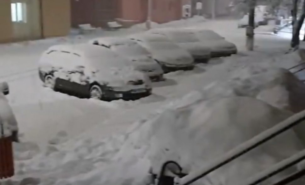 Iarna a revenit în nordul țării. Locul în care zăpada depăşeşte 80 de centimetri - VIDEO