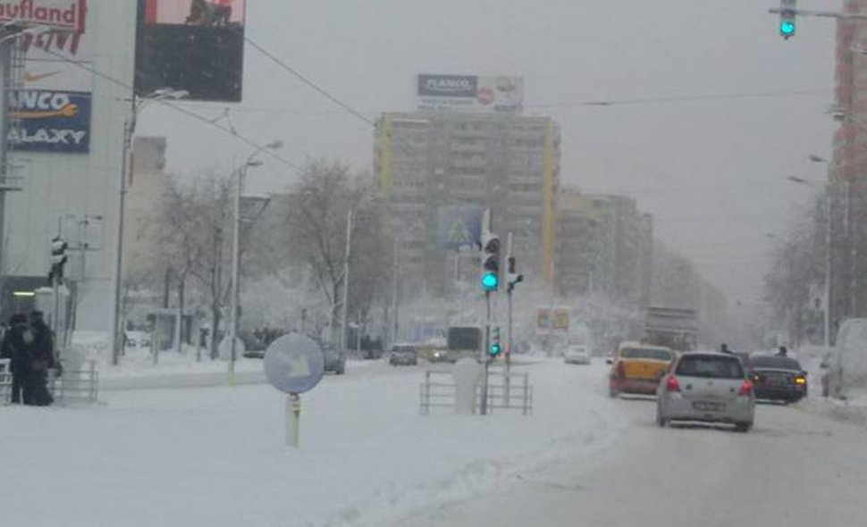 A revenit ninsoarea în România. Drumarii au intervenit de urgență