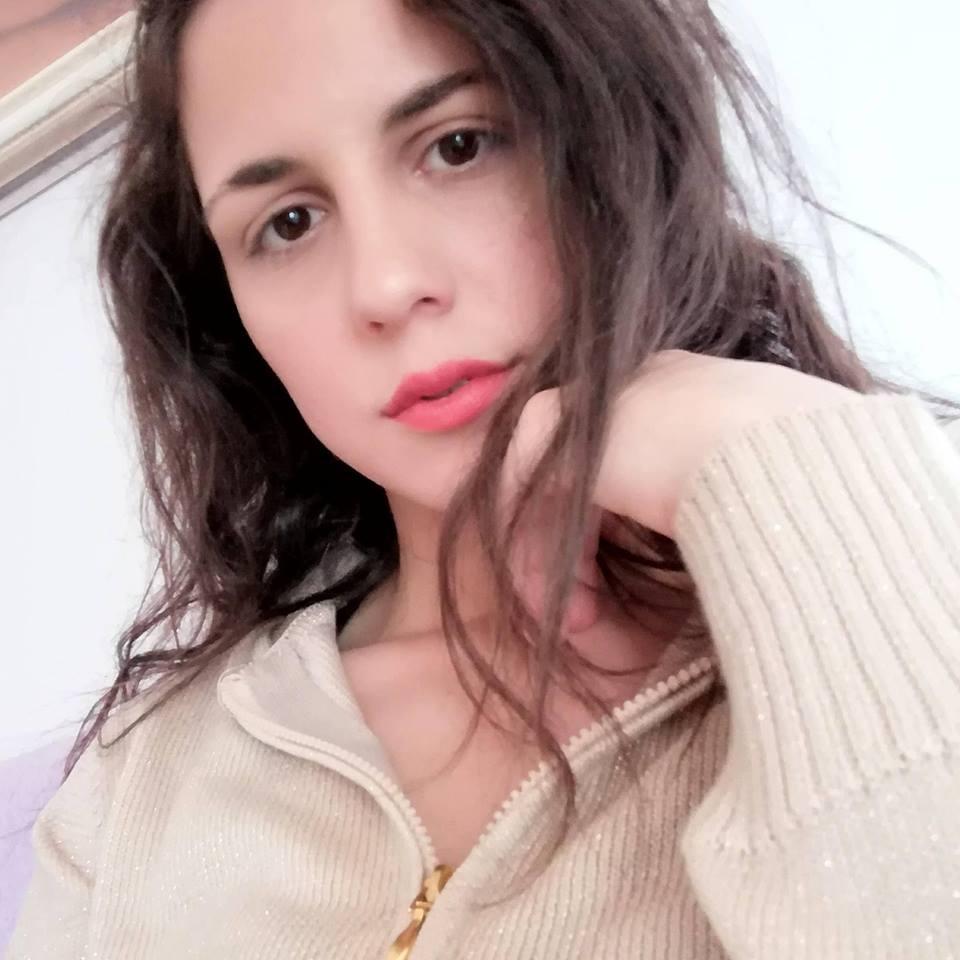 Nicoletta e o tânără frumoasă din România, adoptată de o familie de italieni. Sâmbătă seara a ieșit să petreacă în oraș și nu a mai ajuns acasă. O altă româncă și iubitul ei au ucis-o. Ce au descoperit polițiștii 584087