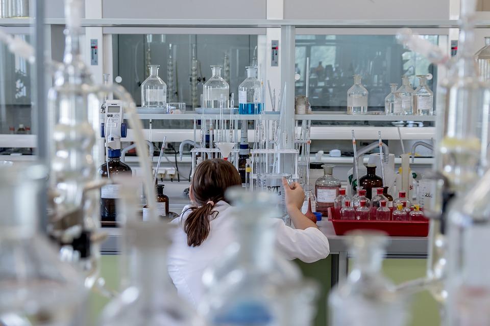 BAREM DE CORECTARE SIMULARE BACALAUREAT CHIMIE ANORGANICĂ. Cum trebuiau rezolvate subiectele la Chimie Anorganică 
