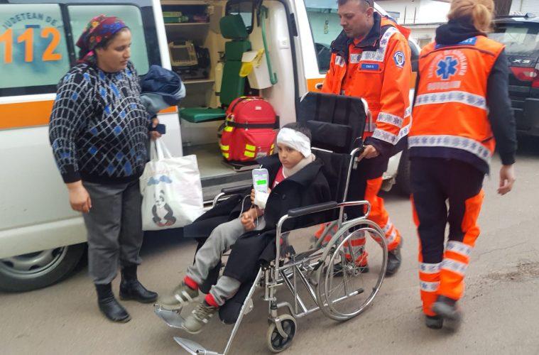 Dani are 11 ani, și a refuzat să-și facă cruce la ora de religie. Când a văzut asta, preotul s-a apropiat de micuț și nu ezitat nicio secundă. Gestul lui i-a îngrozit pe restul elevilor. "Era plin de sânge! Moare, moare! Dani moare!"