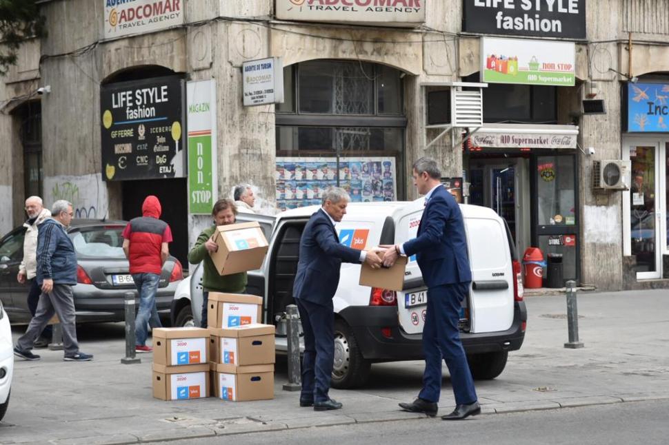 Alianța USR - PLUS a depus listele pentru europarlamentare  585088