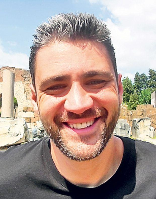 Cine este fiul Zinei Dumitrescu! Nu mai are niciun drept la avere. Dezmoștenit pentru că și-a abandonat mama!   585534