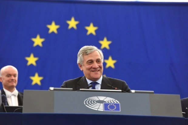 Antonio Tajani, președintele Parlamentului European, ”îngrijorat” de punerea sub control judiciar a Laurei Codruța Kovesi