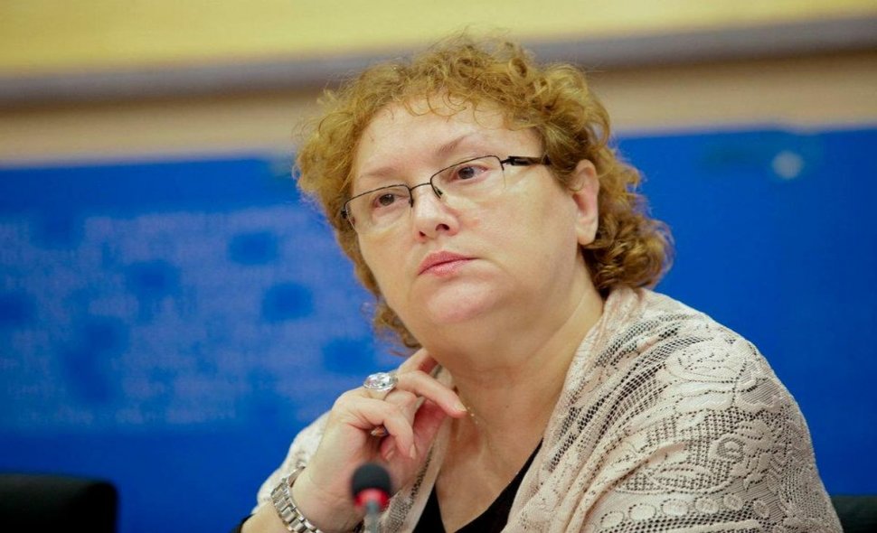 Renate Weber: „Nu ştiu cât de departe a vrut să meargă Timmermans cu ameninţările sau se află în campanie electorală”