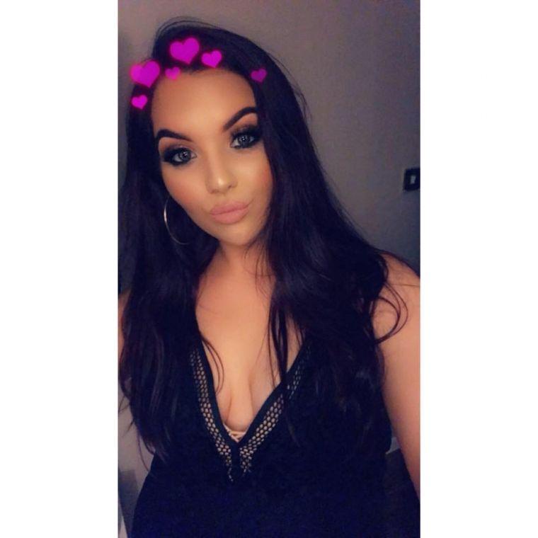 Ea este tânăra de 19 ani care a născut la doar 45 de minute după ce a aflat că este însărcinată 587021