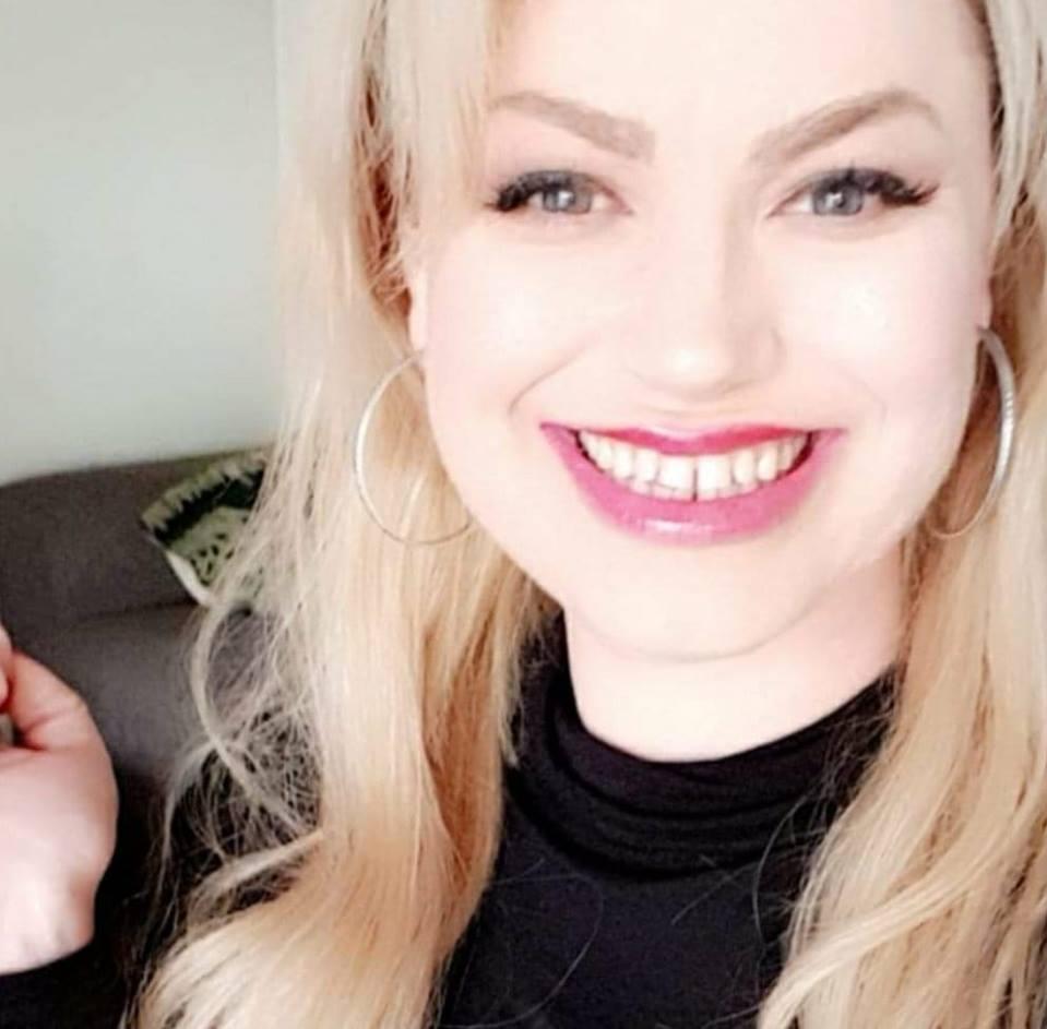 S-au cunoscut pe Tinder și totul era perfect. La scurt timp, tânăra a primit un mesaj de la băiat (FOTO) 587112