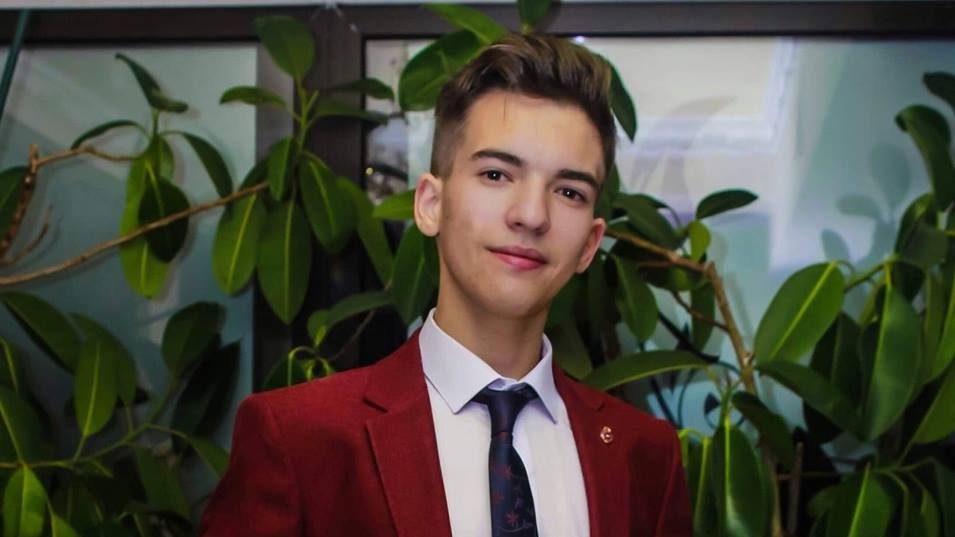 Gabriel a murit la doar 18 ani! Elevul din Botoșani s-a luptat cu o boală cruntă până în ultimul moment