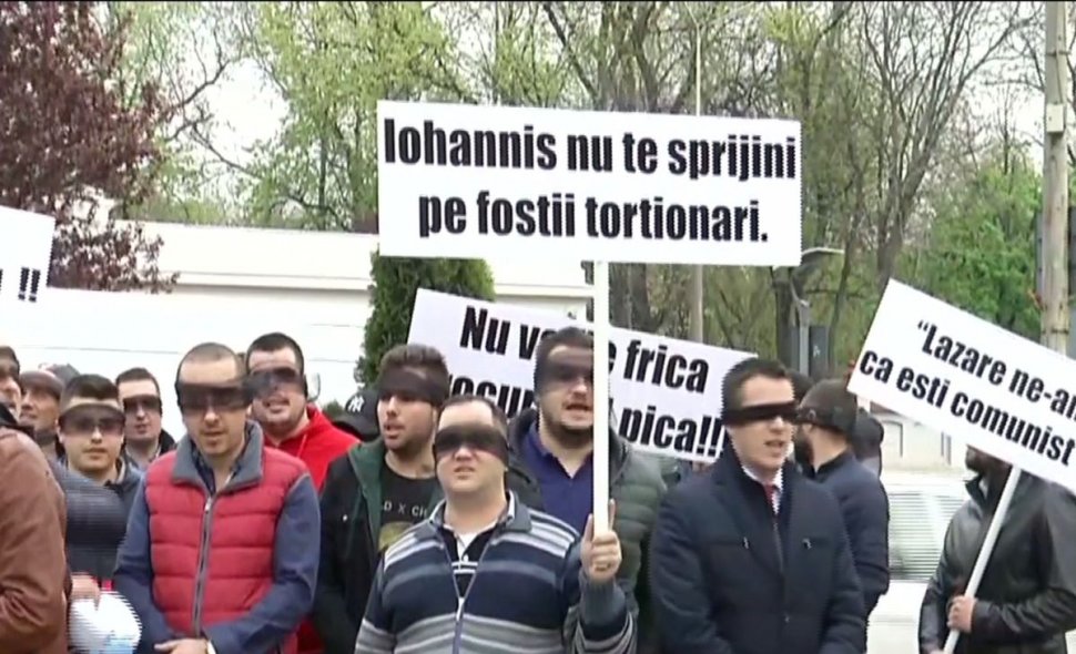 Protest anti-Lazăr la Palatul Cotroceni