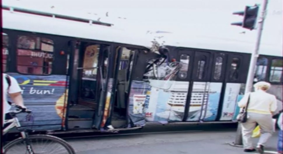Accident grav în Timișoara. Un tramvai fără vatman a făcut prăpăd pe străzi! Imaginile au fost surprinse