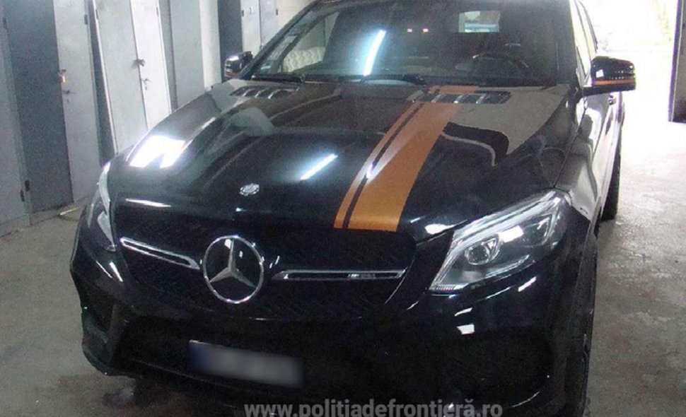 Un tânăr de 22 de ani s-a întors din Germania la volanul unui bolid Mercedes. Motivul pentru care a rămas fără el în Vama Siret
