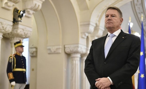 Klaus Iohannis este chemat în Parlament pe tema referendumului din 26 mai