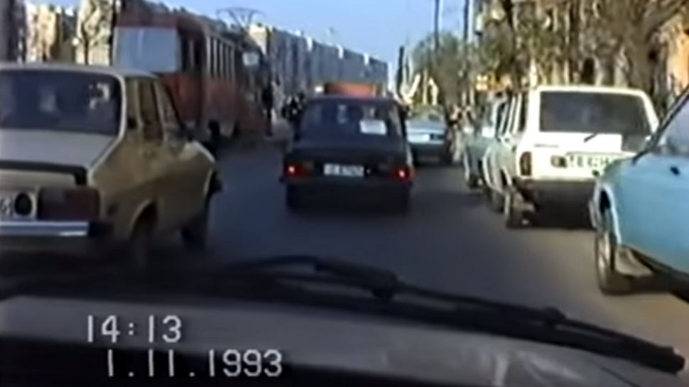 Cum arăta o plimbare cu mașina în București în 1993 - VIDEO