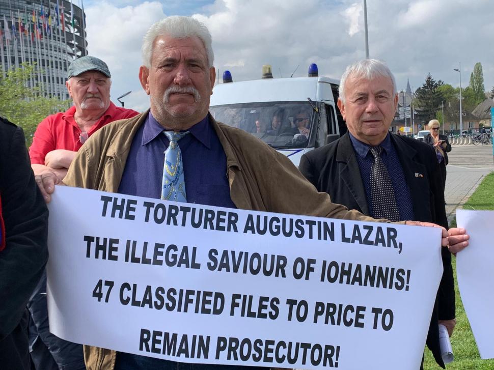 Miting al revoluționarilor în fața Parlamentului European. Oamenii cer demiterea lui Lazăr 588810