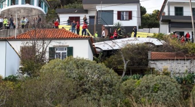 Tragedie în insula Madeira, Portugalia! Cel puțin 28 de turiști și-au pierdut viața