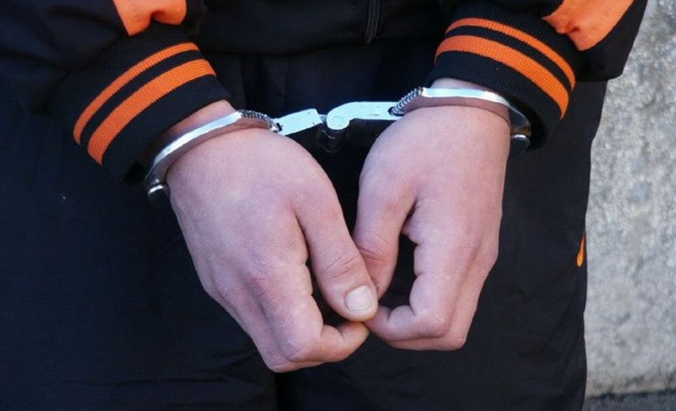 Cinci arestați preventiv, după perchezițiile din Argeș. Acționau și în afara României