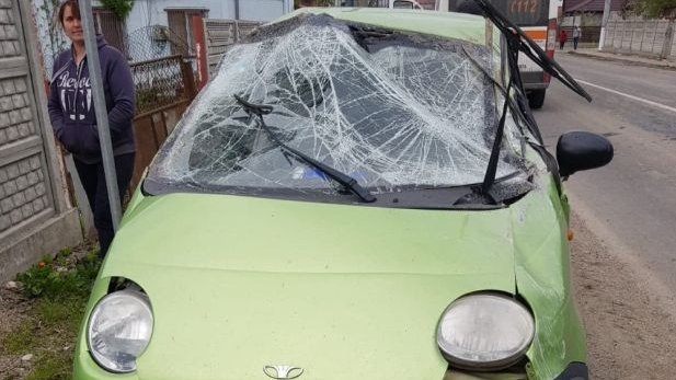 Un șofer mort de beat din Constanța a făcut prăpăd în fața unei secții de Poliție - VIDEO