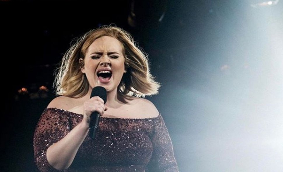 Motivul pentru care Adele ar putea pierde jumătate din averea sa