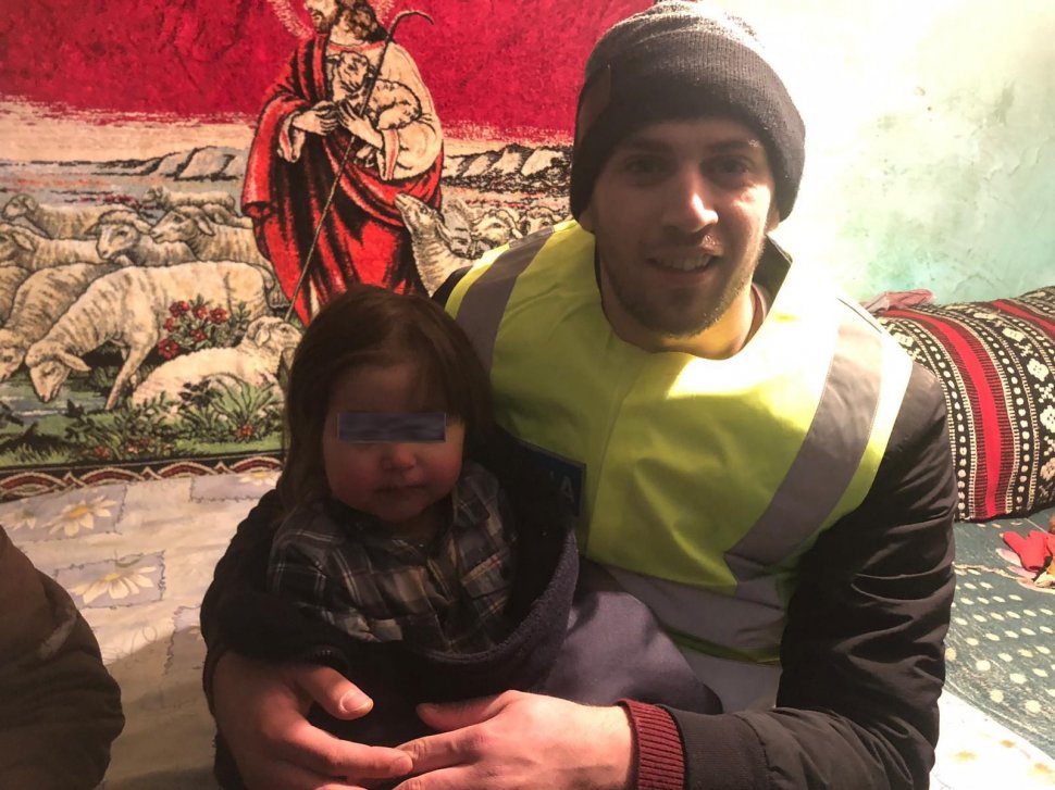 Fetița de doi ani, căutată toată noaptea de autoritățile din Bacău, a fost găsită