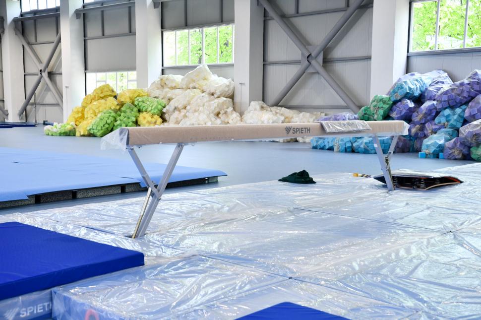 Guvernul a terminat construcția unei săli moderne de gimnastică în București. De facilități va beneficia și lotul național de gimnastică feminină 590441