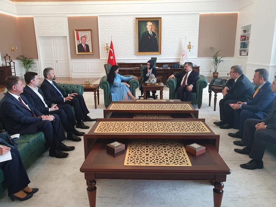 Ministrul Sănătății, Sorina Pintea, în vizită într-unul dintre cele mai mari spitale publice din lume 590494