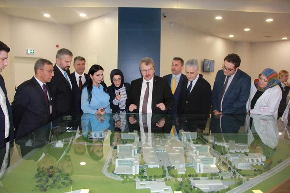 Ministrul Sănătății, Sorina Pintea, în vizită într-unul dintre cele mai mari spitale publice din lume 590496