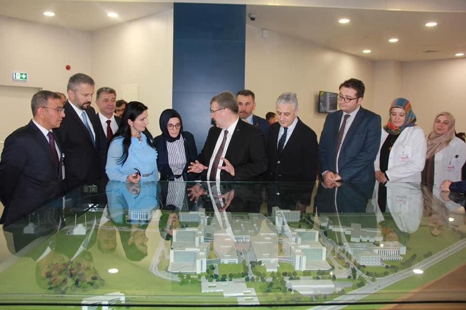 Ministrul Sănătății, Sorina Pintea, în vizită într-unul dintre cele mai mari spitale publice din lume 590498