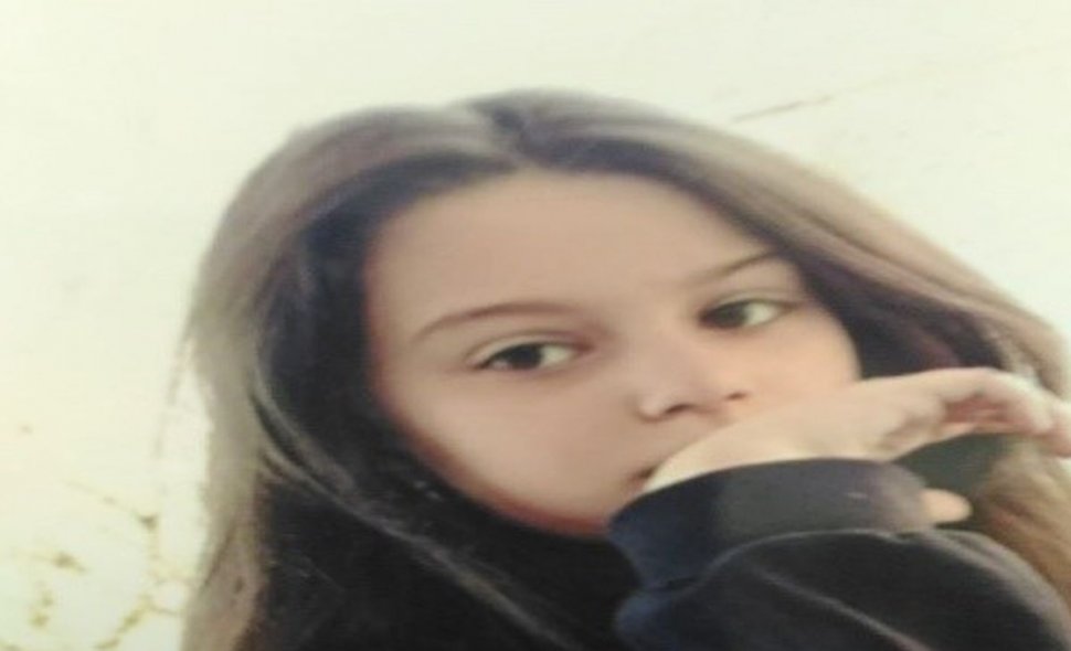 Această fetiţă de 12 ani din Cluj a dispărut fără urmă. Familia este disperată