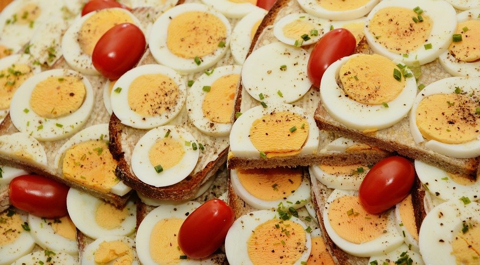Câte ouă putem mânca pe zi fără să ne îmbolnăvim
