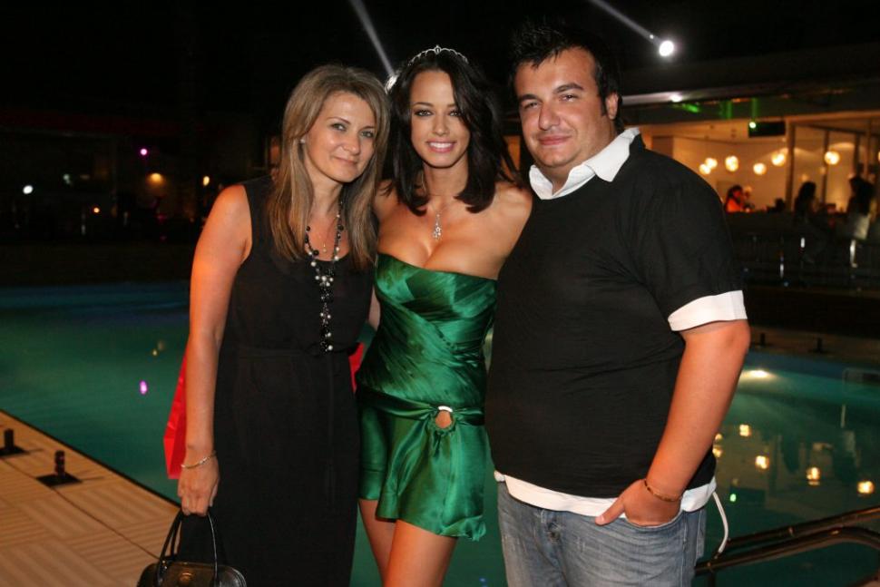 Andreea Raicu, mesaj emoționant după dispariția lui Răzvan Ciobanu: „Voi păstra mereu în suflet bucuria momentelor frumoase petrecute împreună în trecut”  591142