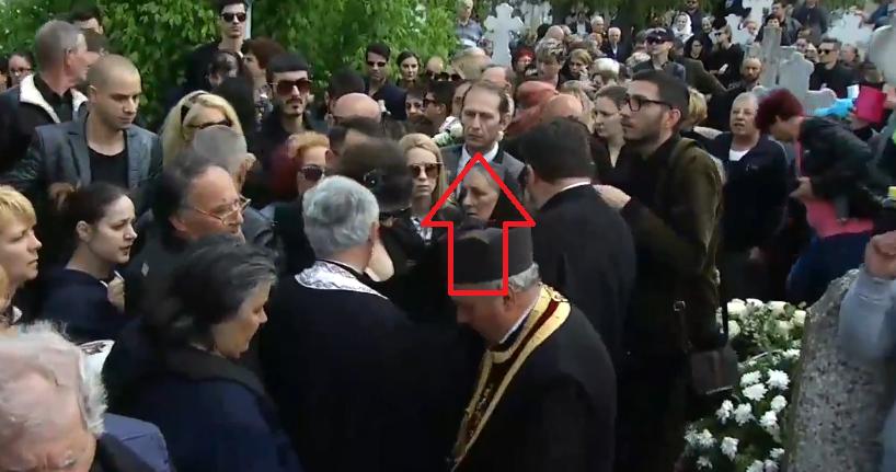 A apărut de nicăieri la înmormântarea lui Răzvan Ciobanu. Oamenilor nu le-a venit să creadă că e chiar el 591667
