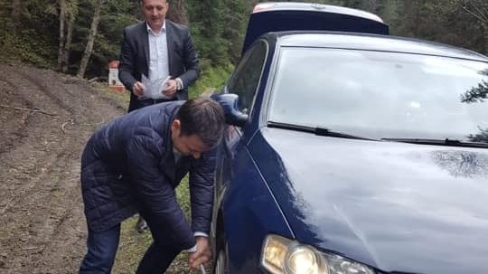 Un ministru din Guvernul Dăncilă a rămas blocat într-o pădure din Suceava