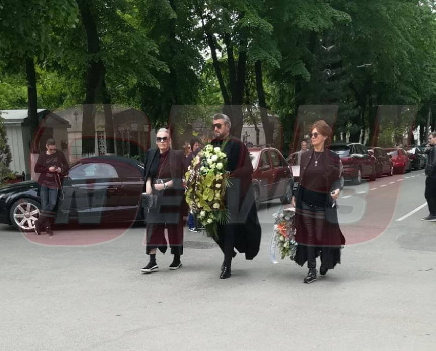 Cătălin Botezatu, din nou îndurerat! Aşa a ajuns la biserică, pentru slujba de înmormântare a lui Alex Faur