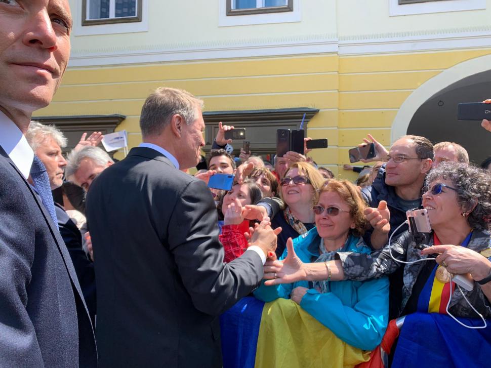 Baie de mulțime la Summitul UE de la Sibiu. Liderii au terminat prima sesiune de lucru (FOTO) 592854