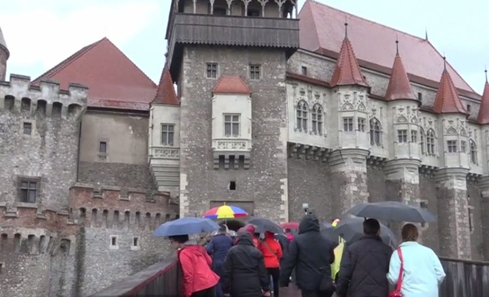 Castelul Corvinilor din Hunedoara, renovat cu fonduri UE