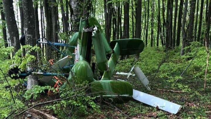 Descoperire șocantă la Săpânța. Un cioban a găsit un elicopter de producție rusească prăbușit. Lângă el se afla un bărbat mort
