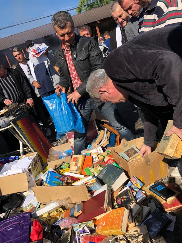 Fără jandarmi, Mihai Tudose, baie de mulțime la Buzău 593364