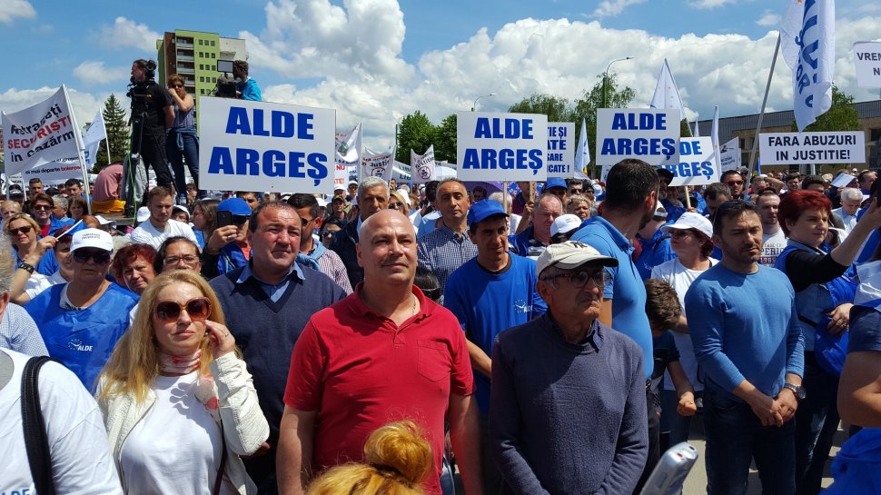 Liderii ALDE, imagini inedite la Marșul Demnității - VIDEO