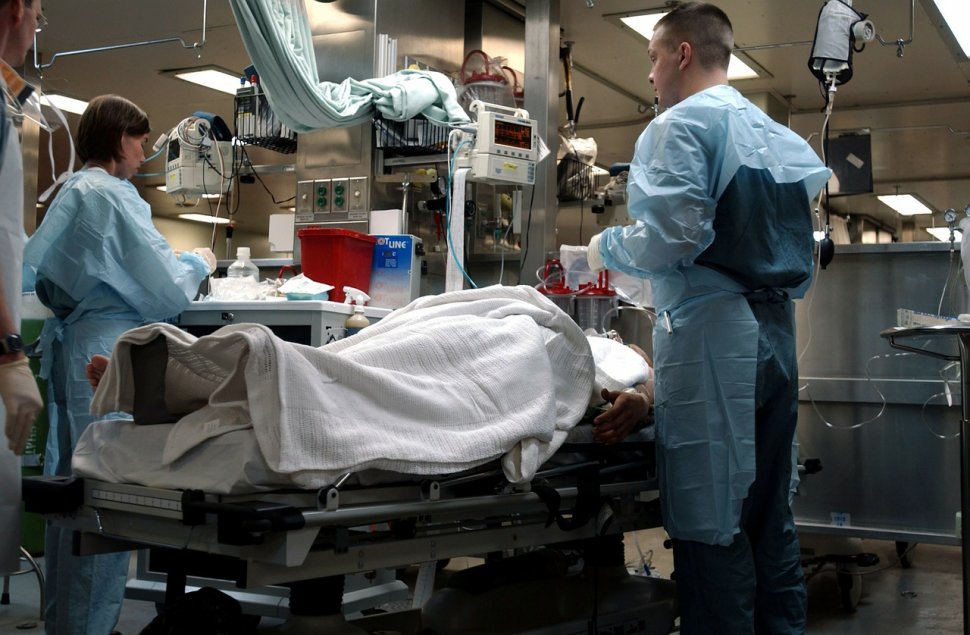 Imagini revoltătoare în Spitalul Municipal din Capitală. Pacient bătut de infirmiere în camera de gardă - VIDEO