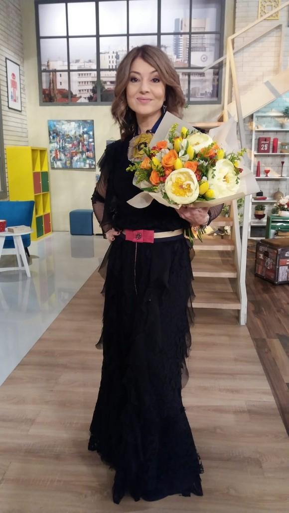 DIETA Oanei Sârbu! La 51 de ani are silueta de la 20 594652