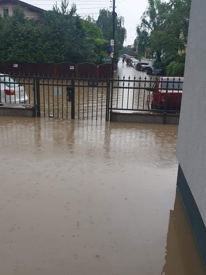 Date înspăimântătoare despre vremea extremă. Ploaia din Pantelimon, o dată la 100 de ani 595520