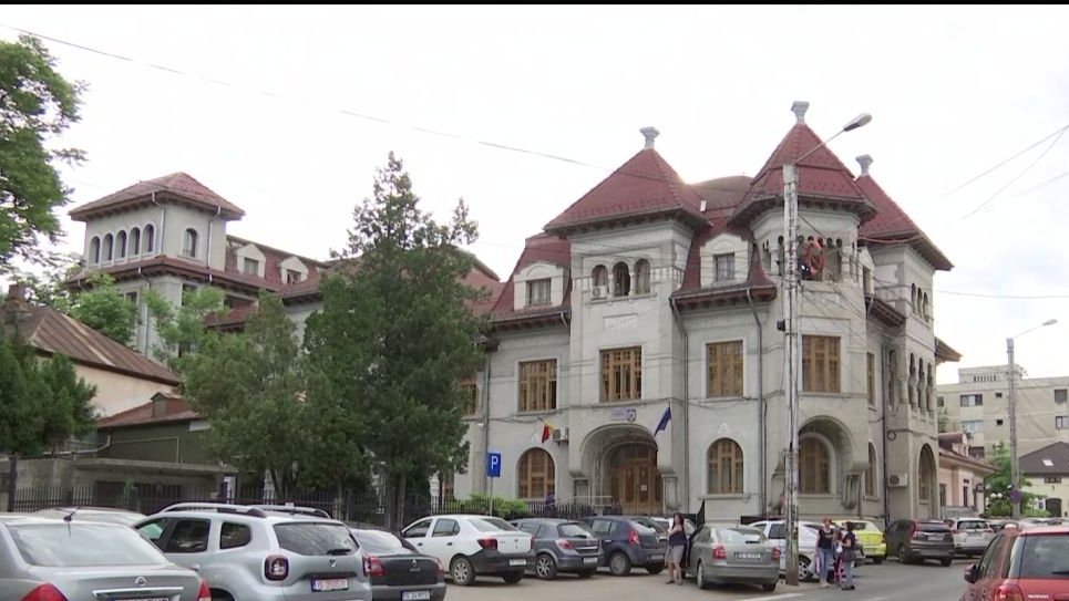 Noi detalii ies la iveală în cazul grefierei care s-a aruncat de la etajul Curții de Apel Iași
