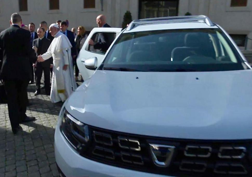 SPP a prezentat Papamobilul. Conceptul, realizat de Dacia - Galerie FOTO 596639