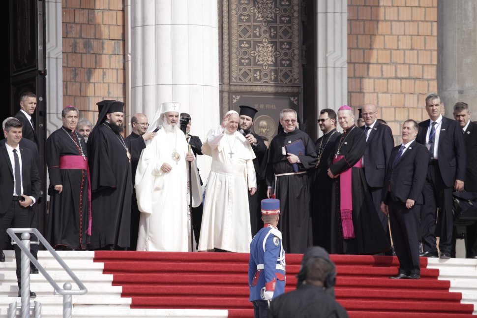 Moment istoric. Papa Francisc la Catedrala Neamului - VIDEO
