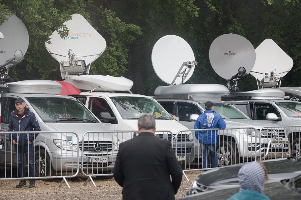 Papa Francisc, mesaj pentru români și maghiari: A peregrina semnifică provocarea de a descoperi şi de a transmite spiritul de a trăi împreună, de a nu ne fi teamă să ne amestecăm, de a ne întâlni şi de a ne ajuta 596961