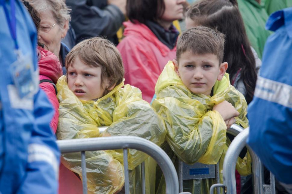 Papa Francisc, mesaj pentru români și maghiari: A peregrina semnifică provocarea de a descoperi şi de a transmite spiritul de a trăi împreună, de a nu ne fi teamă să ne amestecăm, de a ne întâlni şi de a ne ajuta 596986